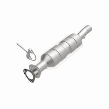 Load image into Gallery viewer, Magnaflow Conv DF 07-08 E-350 Super Duty 5.4 & 6.8 L OEM Underbody