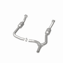 Load image into Gallery viewer, Magnaflow Conv DF 2009-2014 E-150 4.6 L Underbody
