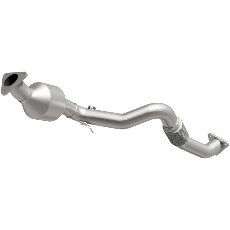 MagnaFlow Direct Fit Catalytic Converter 07 VW Touareg 3.6L Front close