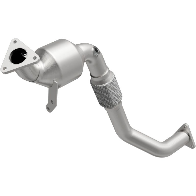 MagnaFlow Direct Fit Catalytic Converter 07 VW Touareg 3.6L Rear close